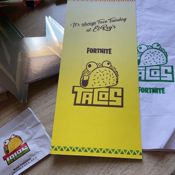 Fortnite LeBron James Rare Collectibles - Picture 5 of 7